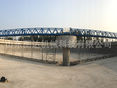 周边传动刮（吸）泥机